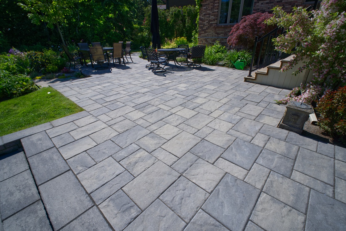 Interlocking stone